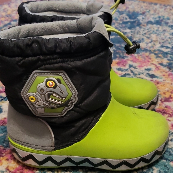 SOLD Bundle of Boys boots - Picture 4 of 7